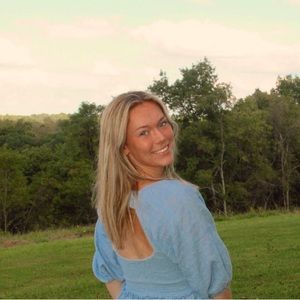 Meet your Posher, Maddie